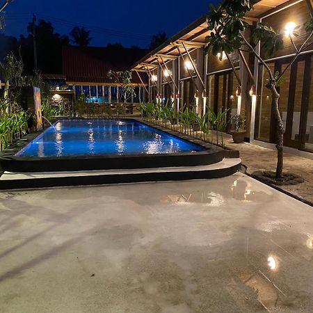 Sun Resort Gili Trawangan Exterior photo