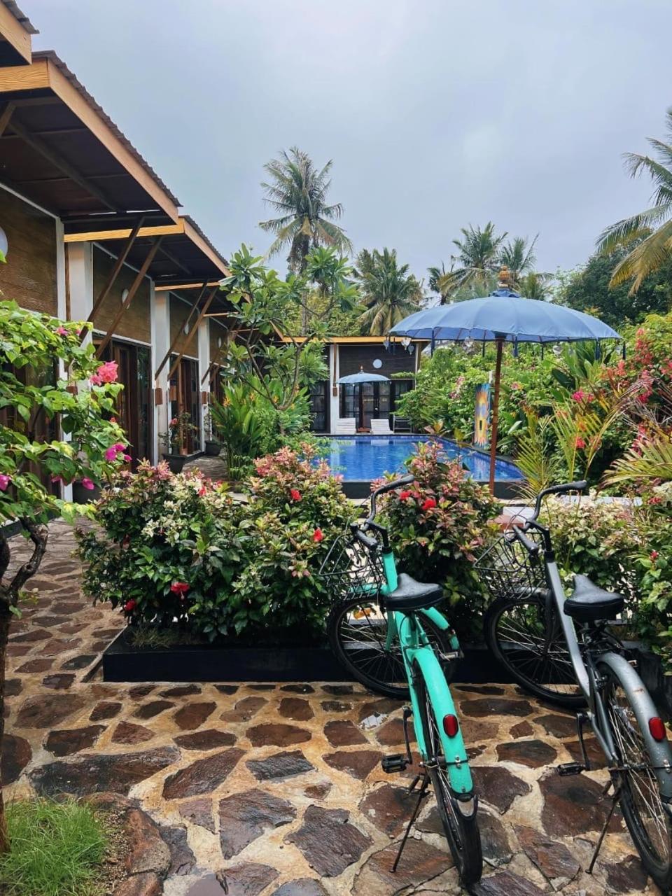 Sun Resort Gili Trawangan Exterior photo